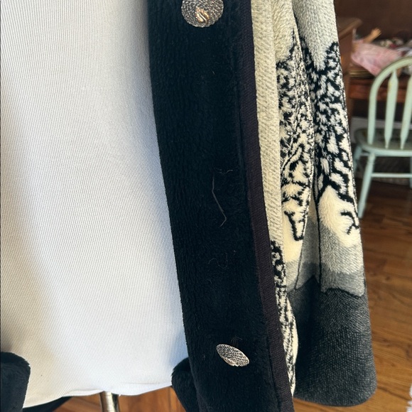 Vintage Nordic Lights Reversible Oversized Faux Fur Coat Size Medium flaw - Picture 7 of 16